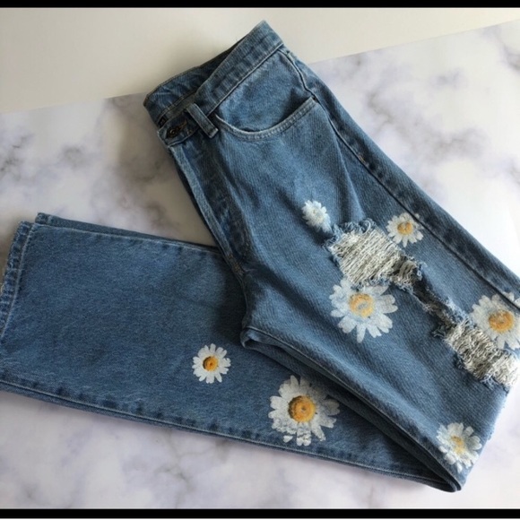 Rare Carmar ‘Daisy’ Boyfriend Jeans - Picture 7 of 7